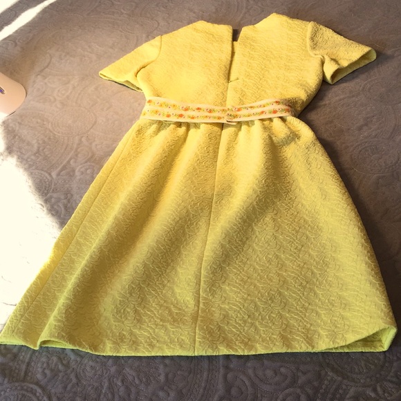 Vintage 40s-50s dress in Bright Yellow with custom embroidered floral belt. - Picture 6 of 16